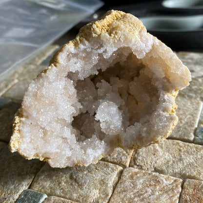 QUARTZ GEODE BELLE CRISTALLISATION DRUSY NATURELLE DU MAROC 127g MF9788