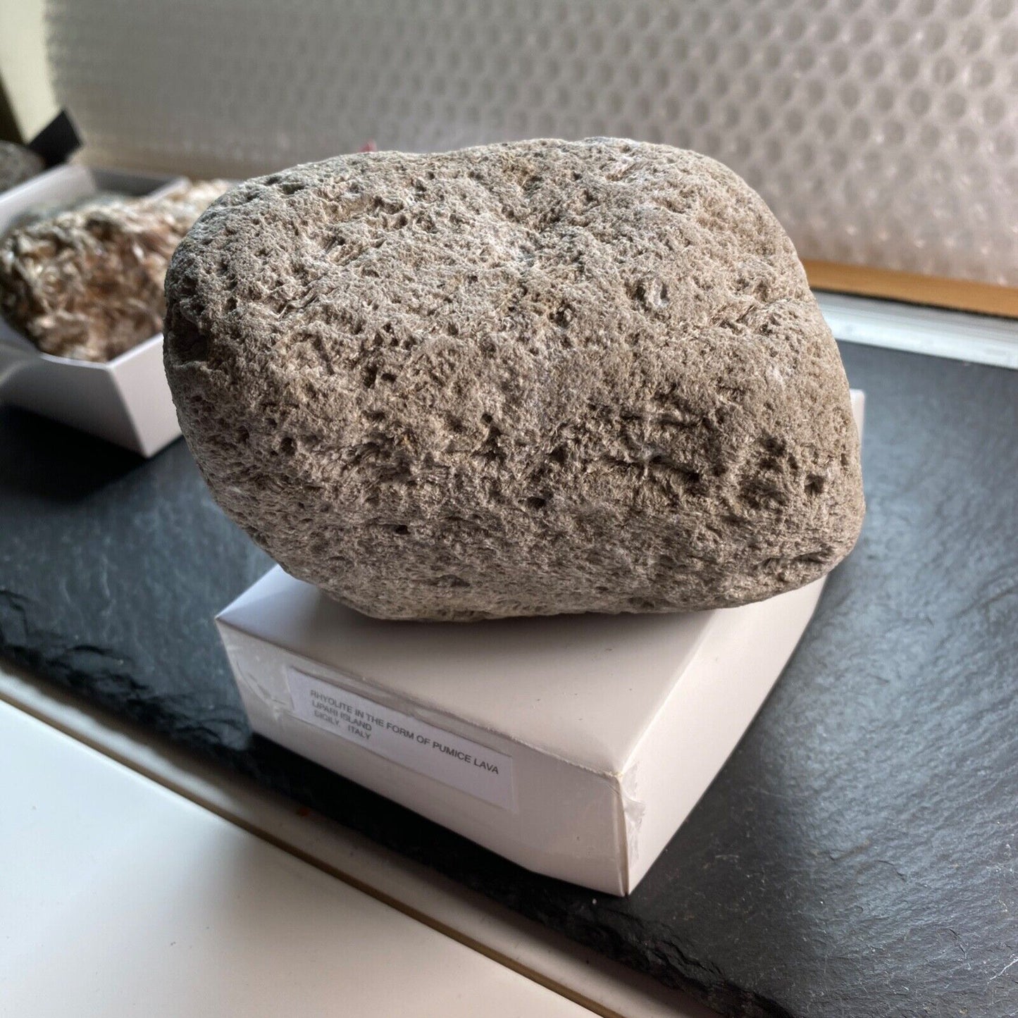 PUMICE [RHYOLITE LAVA] FROM LIPARI, SICILY, SUBSTANTIAL 559g MF1323