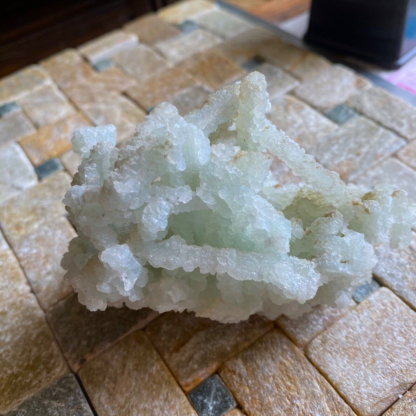 PREHNITE RARE AND IMPRESSIVE PIECE FROM MALAD QUARRY, INDIA 152g MF1328