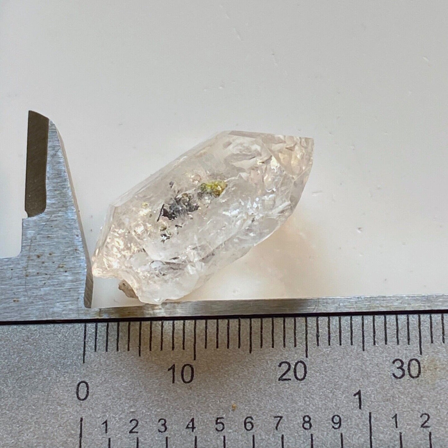 PÉTROLE QUARTZ ÉCHANTILLON IMPRESSIONNANT DU BALOCHISTAN, PAKISTAN 5g MF967