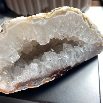 GÉODE DE QUARTZ DU MINAS GERAIS, BRÉSIL 208g MF6904