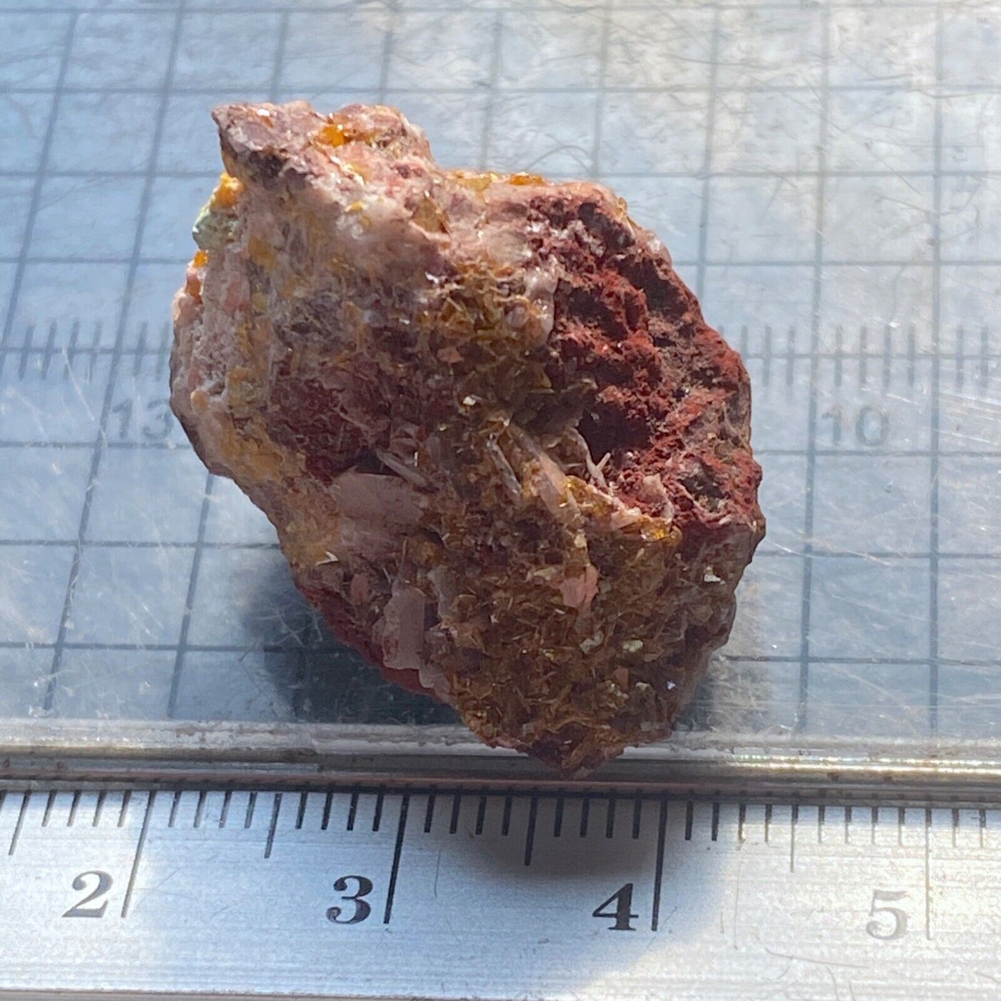 WULFENITA CON DOLOMITA ETC 9g DE TOUSSITE 9g MF1210