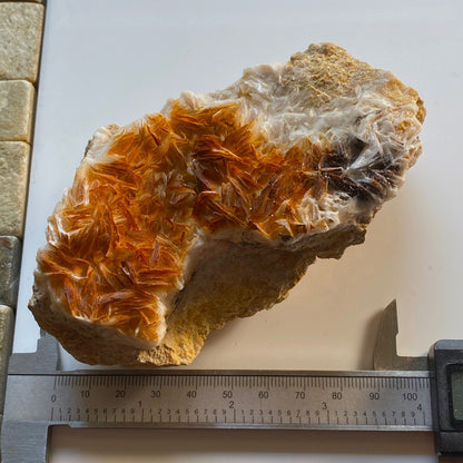 BARYTE WITH TRACES VANADINITE FROM MOROCCO, AFRICA 514g MF1330