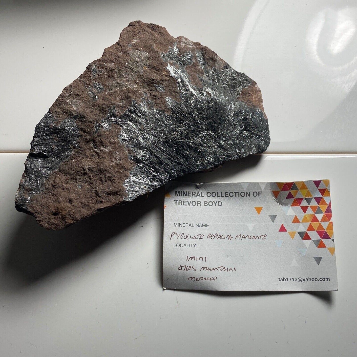 PYROLUSITE DE LA MINE IMINI, MAROC BIEN TAILLE 352g MF6821