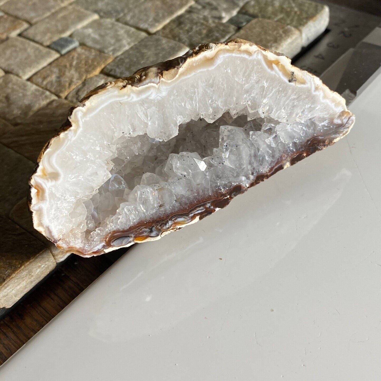 QUARTZ GEODE FROM MINAS GERAIS, BRAZIL 208g MF6904