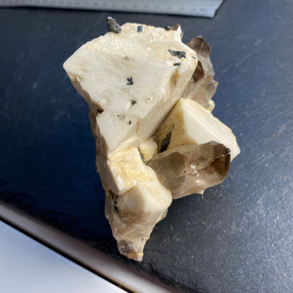 MICROCLINE WITH SMOKE QUARTZ &AEGIRINE LOVELY PIECE FROM MALAWI 286g MF813