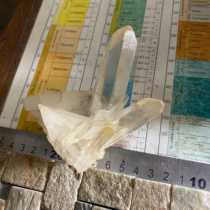 QUARTZ CRYSTAL ASSEMBLAGE FROM MOUNT IDA, ARKANSAS. 200g MF862