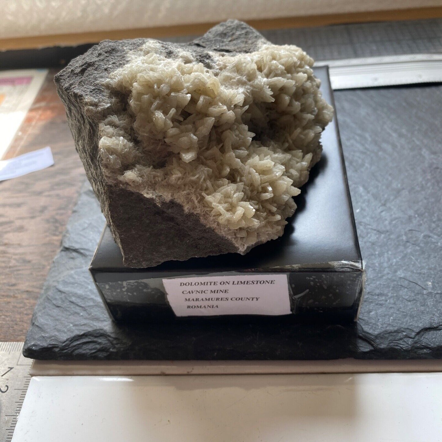 DOLOMITE ON LIMESTONE FROM CAVNIC MINE, ROMANIA. 597g MF1187