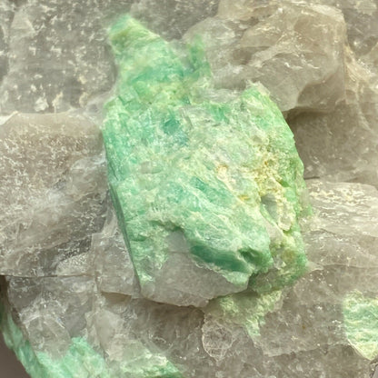 EMERALD BERYL ON MATRIX FROM MINAS GERAIS BRAZIL SUBSTANTIAL 247g MF9051