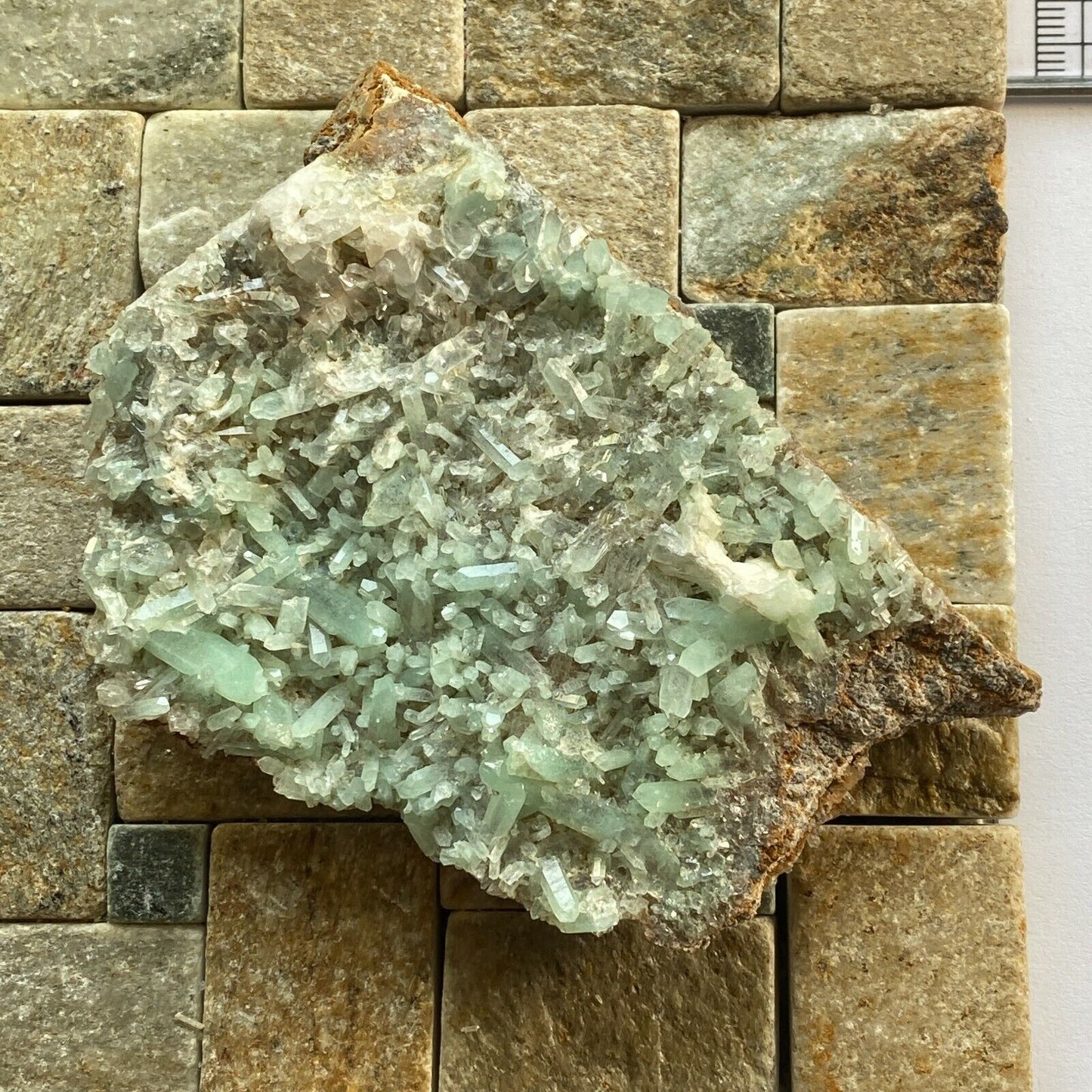 CUARZO FUCHSITE DE CHAGAI PAKISTÁN 119g MF1336