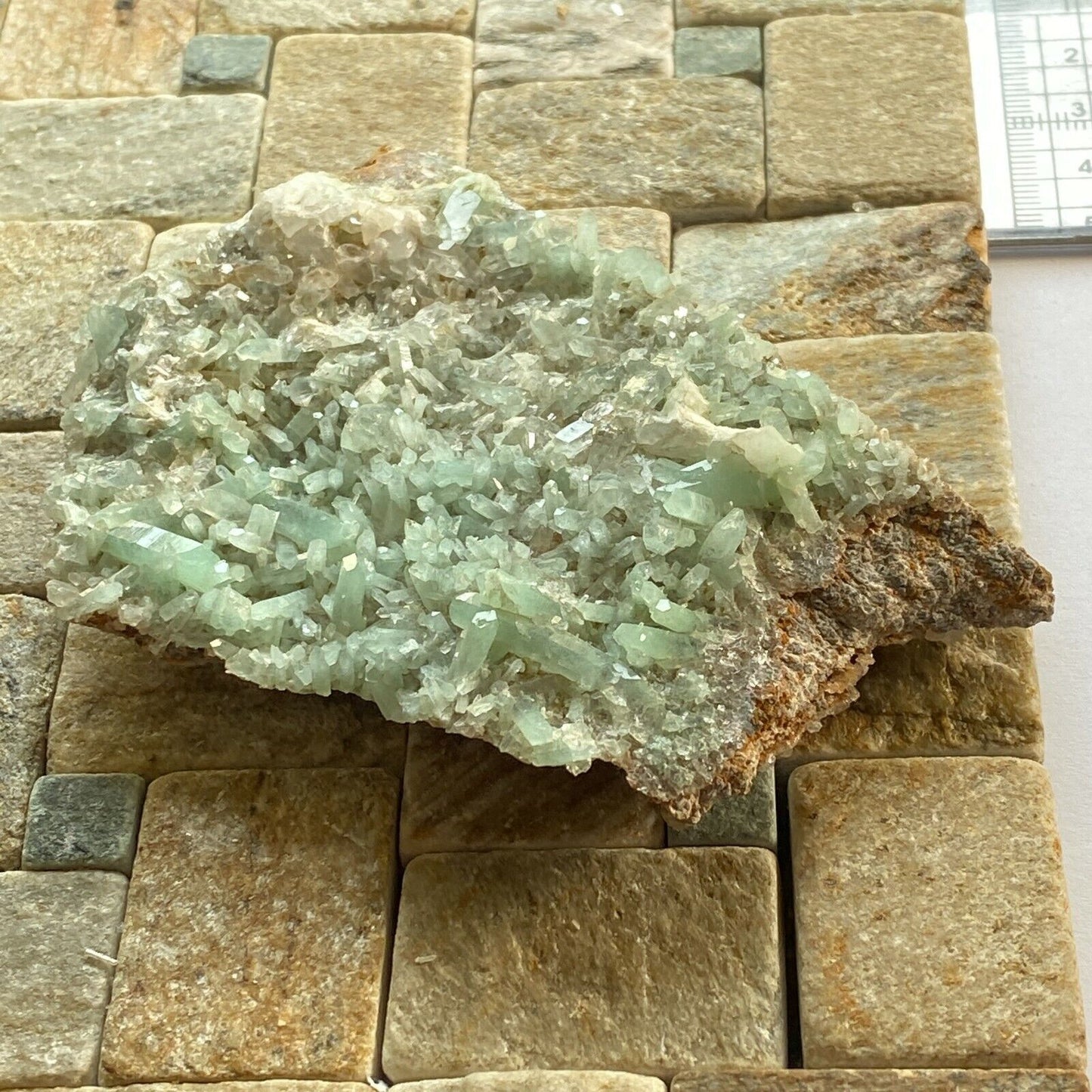 CUARZO FUCHSITE DE CHAGAI PAKISTÁN 119g MF1336