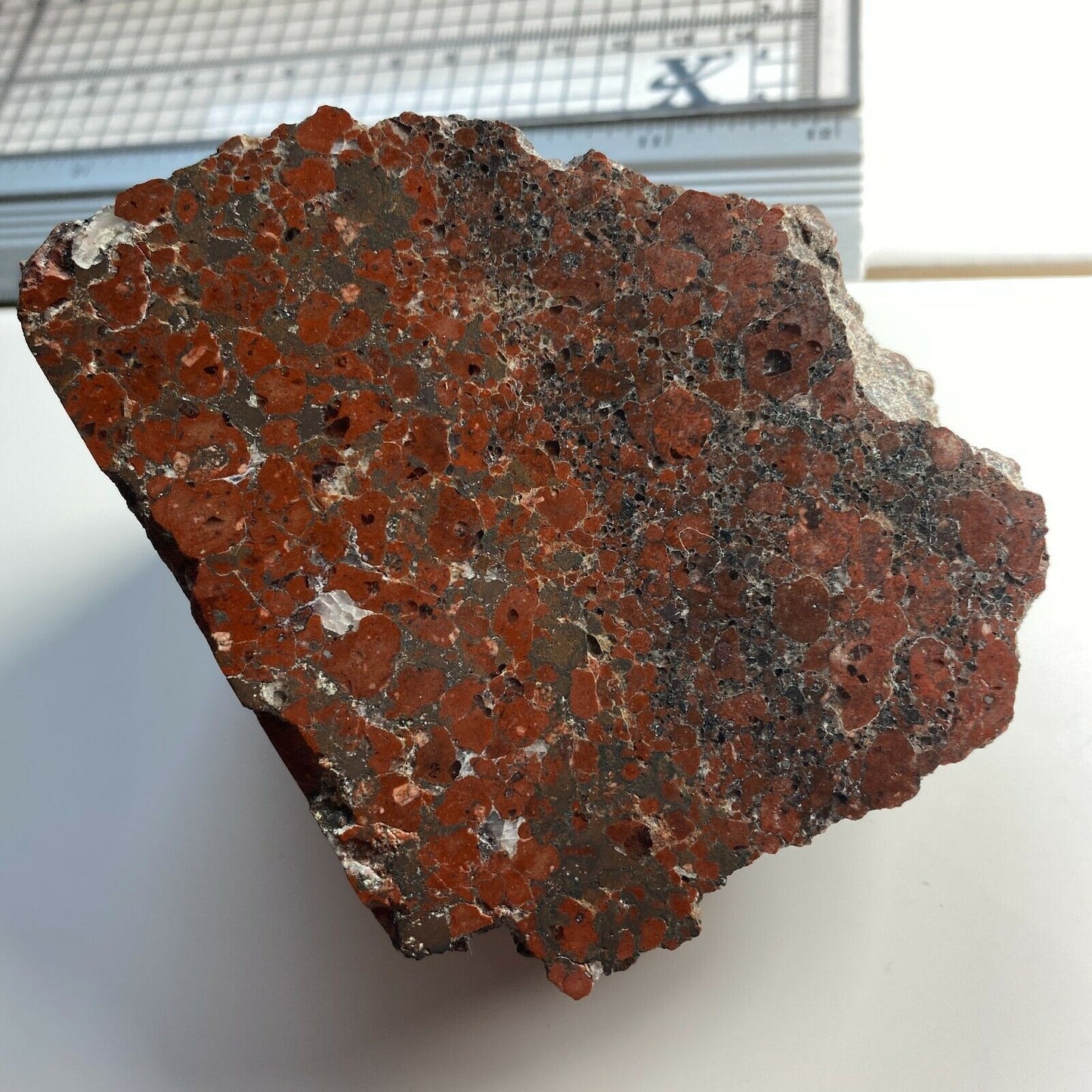 ÉCHANTILLON D'HÉMATITE DE JASPE DE LA MINE DE BUCHENBURG, ALLEMAGNE 464g MF3469