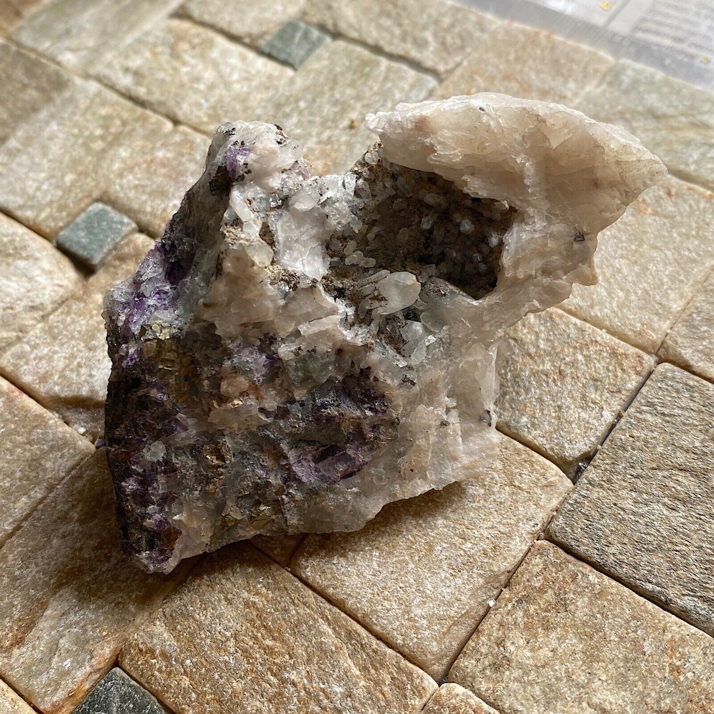 FLUORITE/QUARTZ/PYRITE ETC FROM TOUNFIT CAIDAT, MOROCCO 112g MF1329