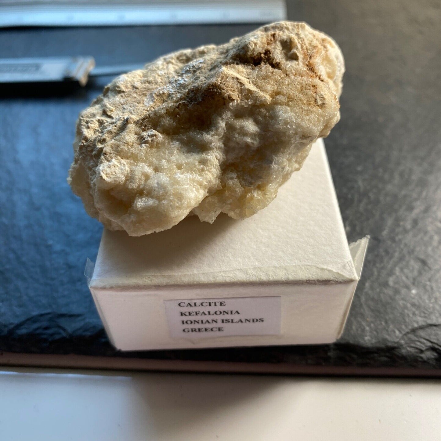 CALCITA DE CEFALONIA, GRECIA MUESTRA UBUSUAL 105g MF1192