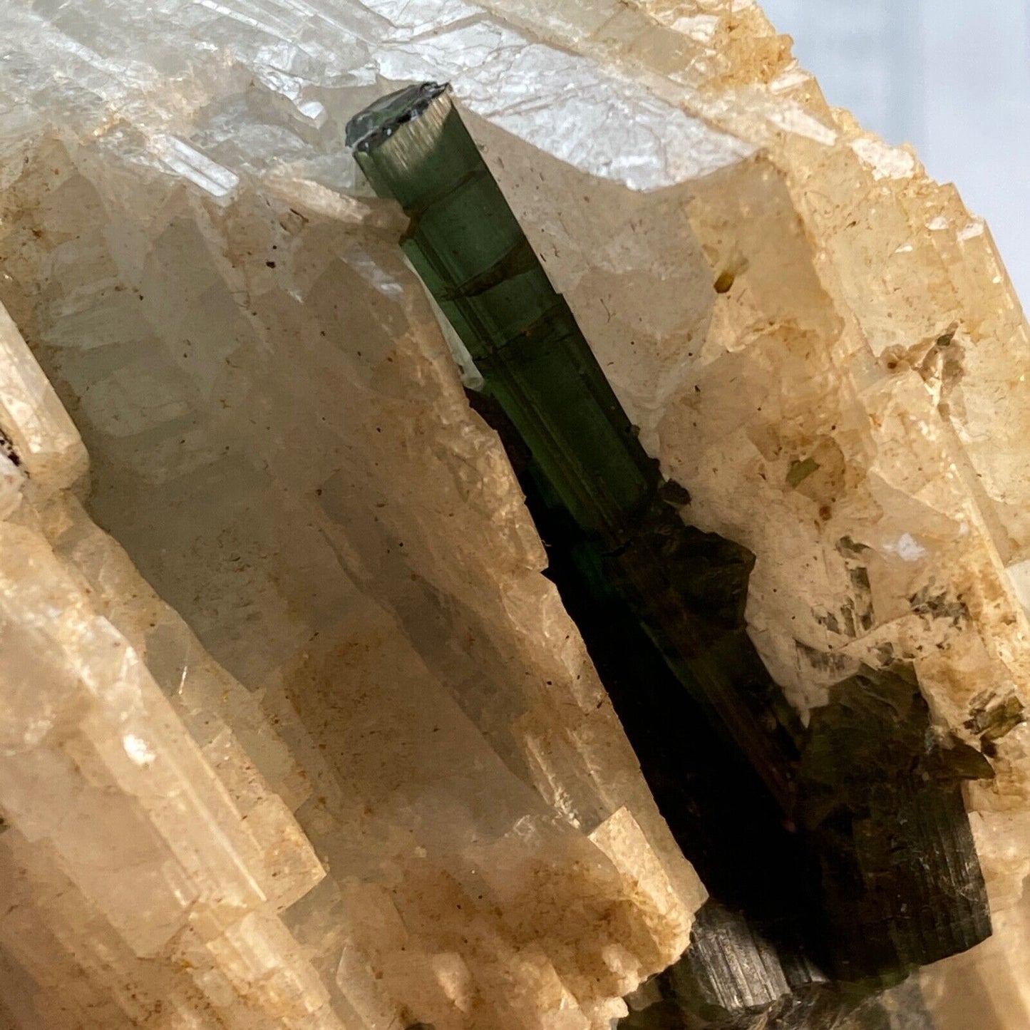 ELBAITE TOURMALINE IN CLEVELANDITE FROM SANTA ROSA MINE, BRAZIL 398g MF6711