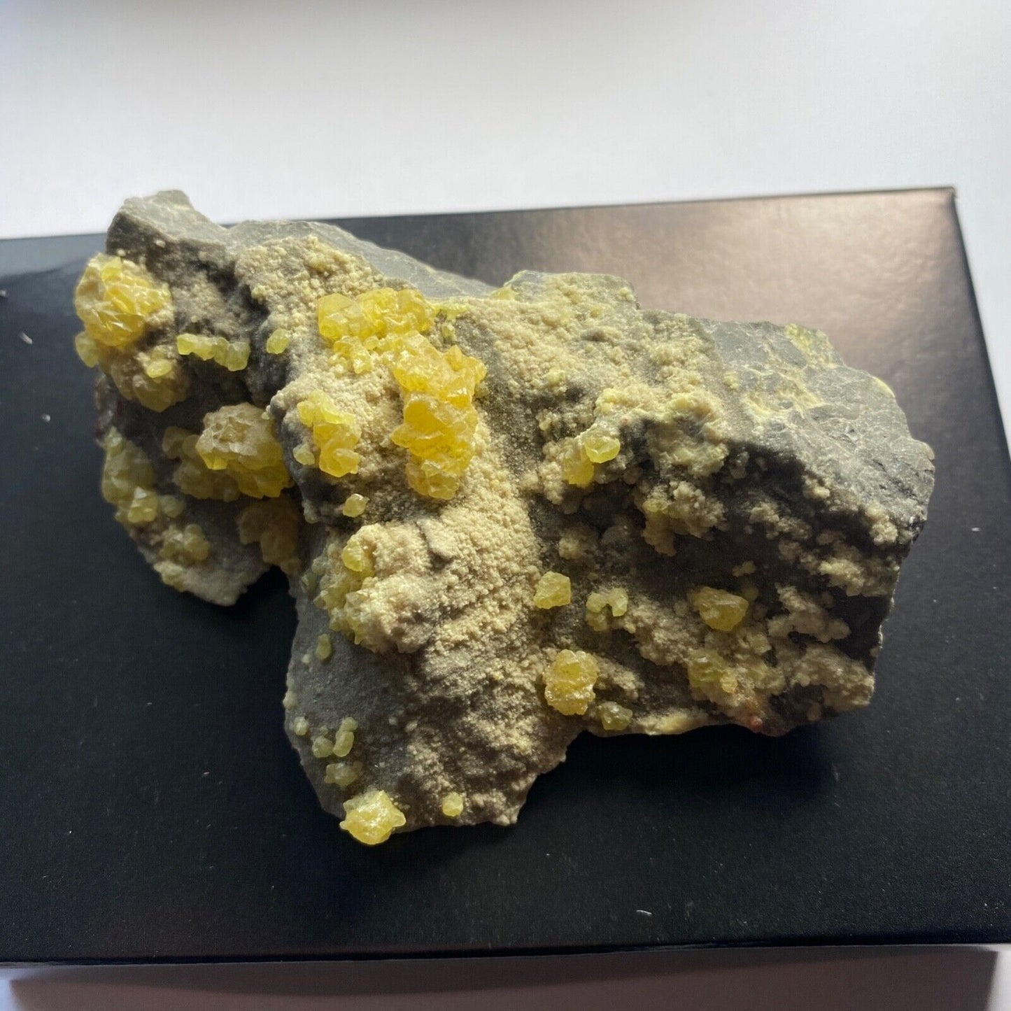 SULPHUR CRYSTALLISATION ON CELESTINE FROM SICILY 117g MF619