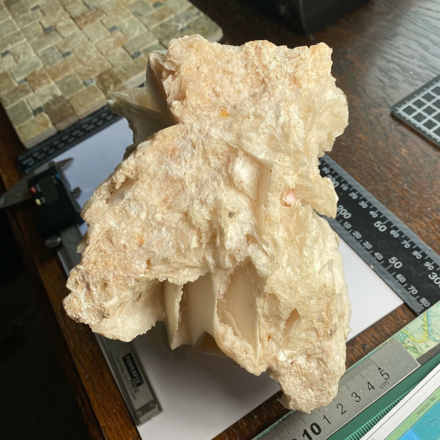 GYPSUM/SELENITE ATTRACTIVE LARGE SPECIMEN FROM TUNISIA 1570g  MF3632