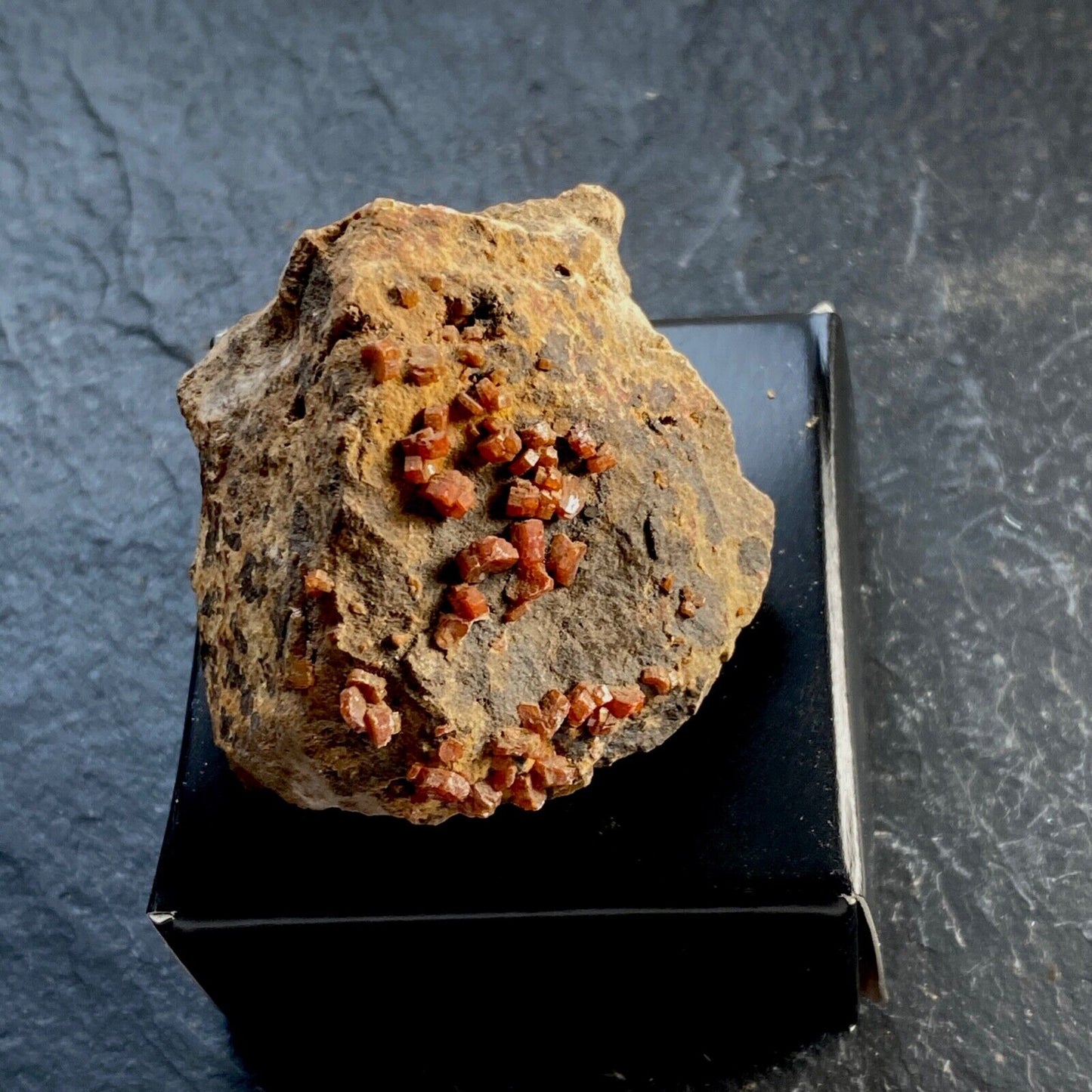 VANADINITE ON MATRIX FROM MIBLADEN, MOROCCO 50g MF960