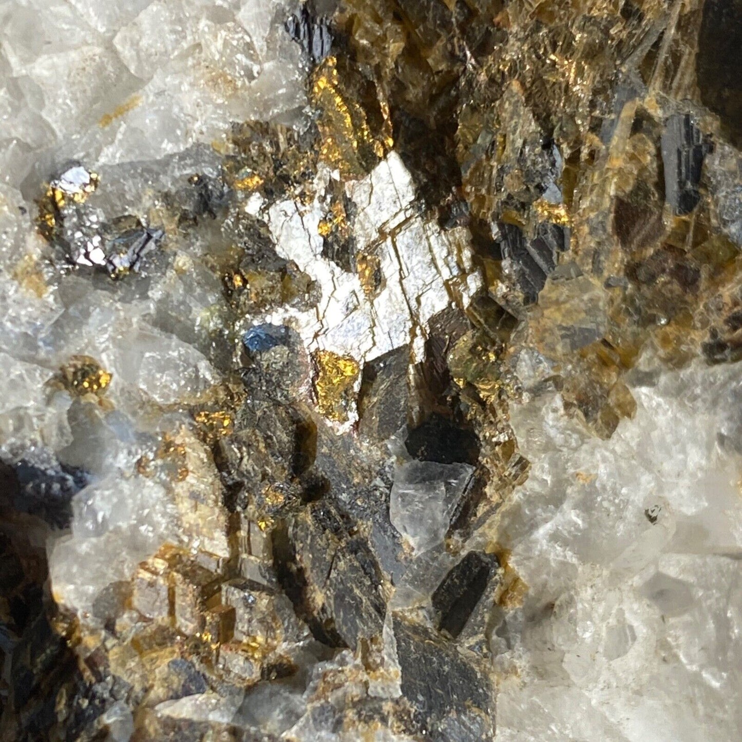 INTERESANTE MUESTRA MULTIMINERAL DE LA MINA NAICA, MÉXICO GRANDE 480g MF1179