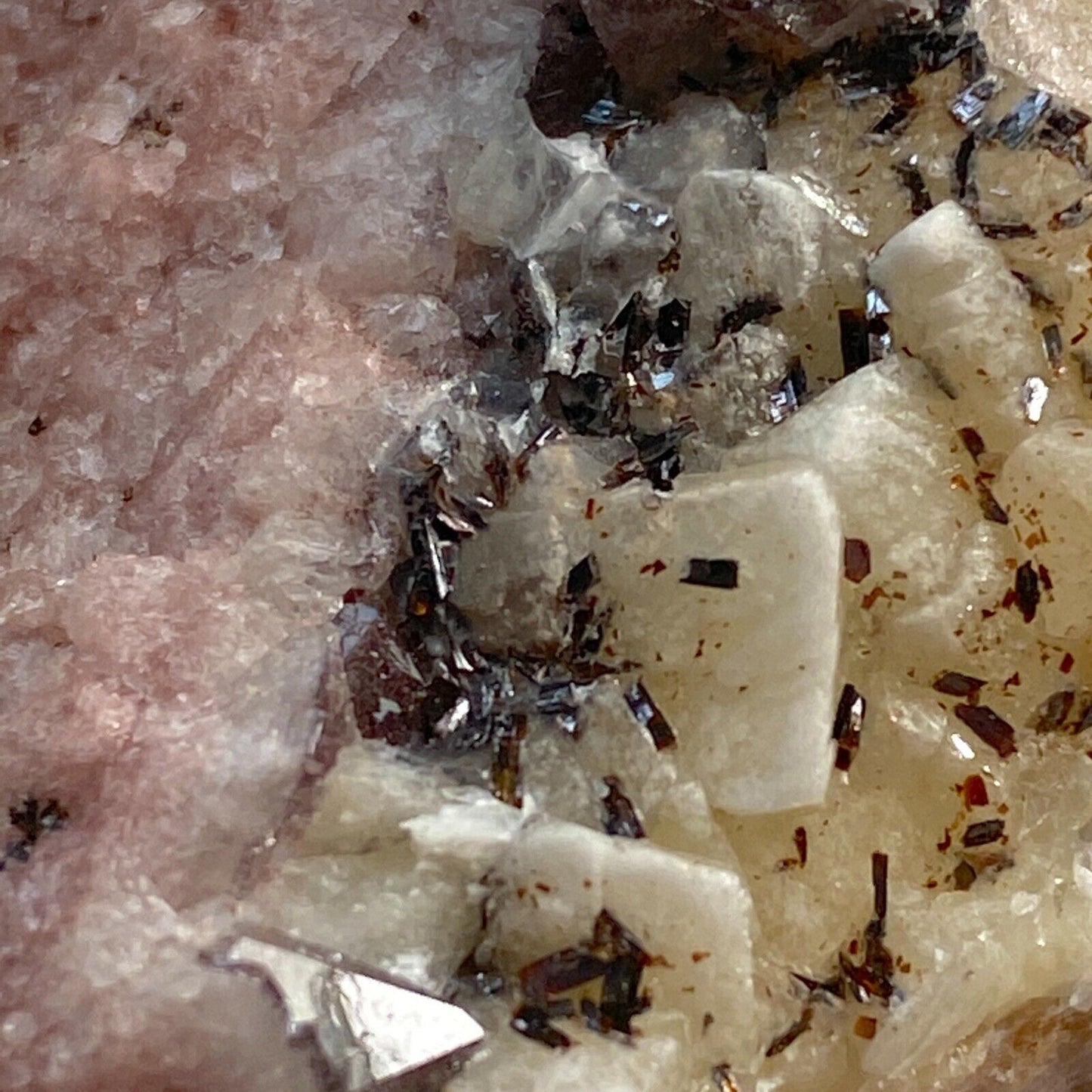 GOETHITE WITH QUARTZ & CALCITE FROM THE MENDIPS, SOMERSET 34g MF6391