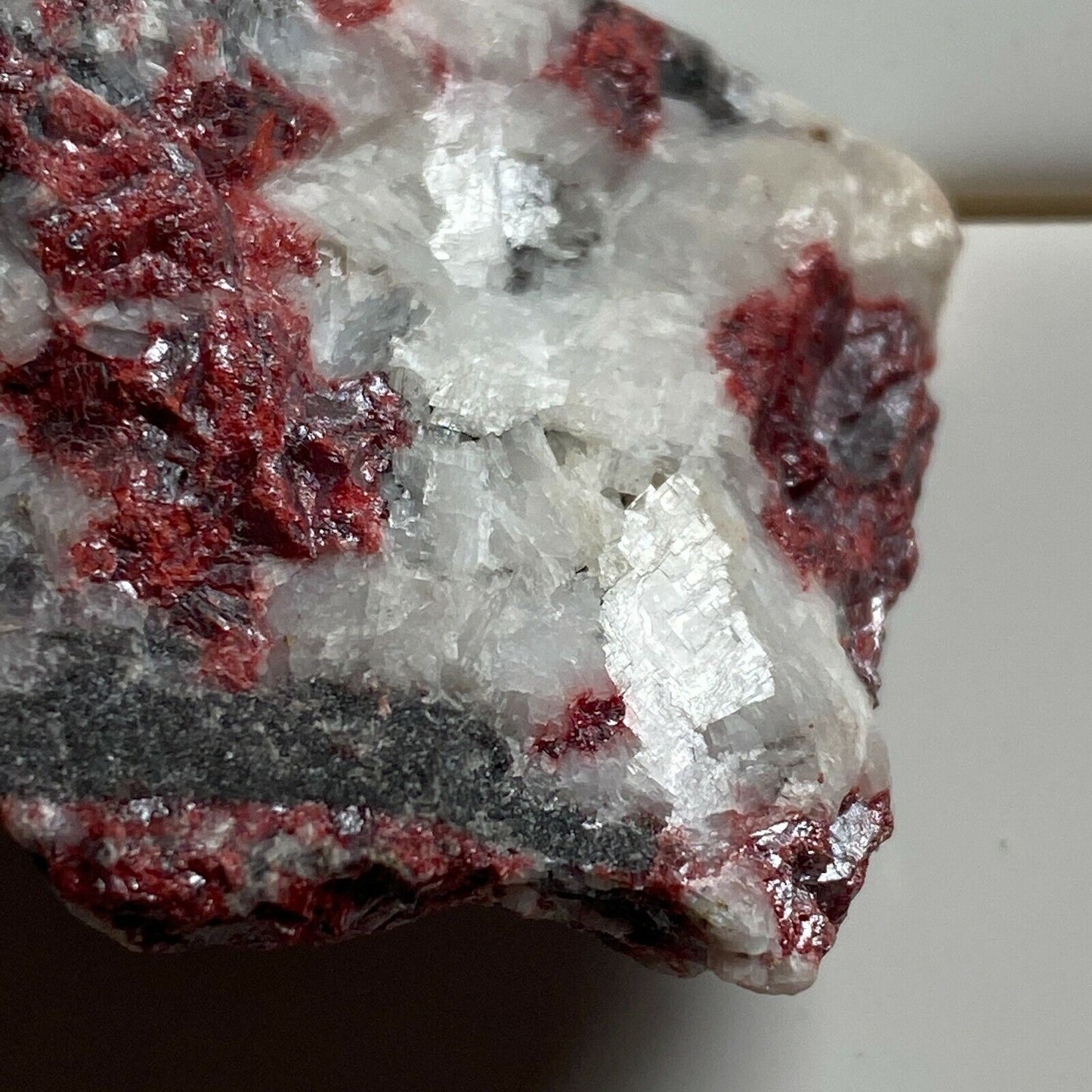 CINNABAR ON MATRIX FROM HUANCAVALICA, PERU  30g  ET139