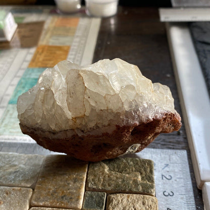 QUARTZ CRYSTAL ASSEMBLAGE ON GOETHITE FROM MOROCCO 246g MF1076