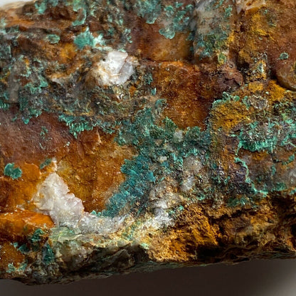 MALACHITE SUR MATRICE DE MOUNTAIN MINE, IRLANDE 230g MF183