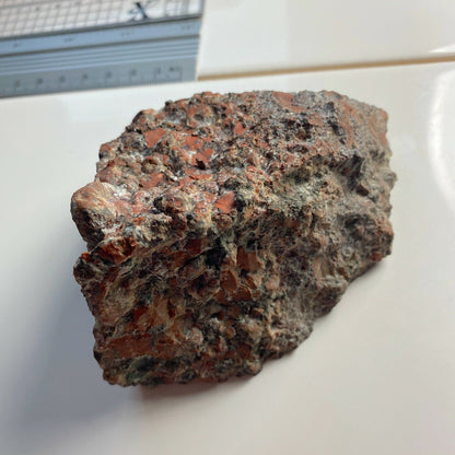 MUESTRA DE JASPE HEMATITE DE LA MINA BUCHENBURG, ALEMANIA 464g MF3469