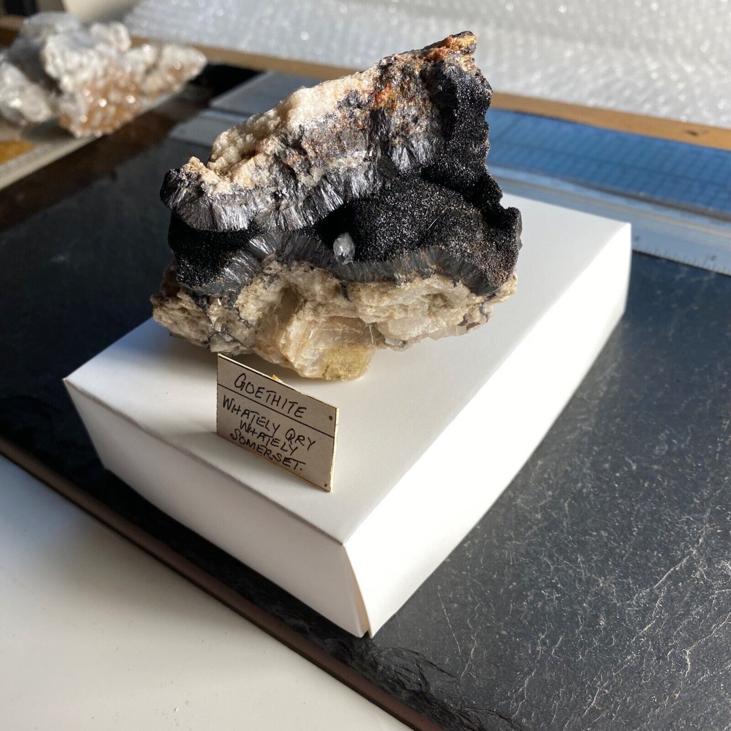 GOETHITE ON MATRIX IMPRESSIVE PIECE FROM SOMERSET 379g MF1265