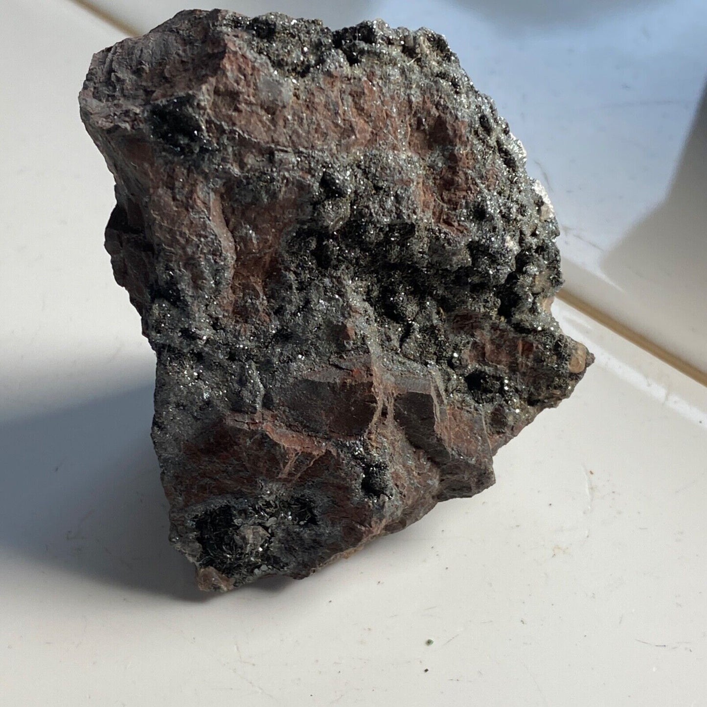 HÉMATITE [SPÉCULARITE] DE LA MINE DE FLORENCE, CUMBRIA. 130g 789