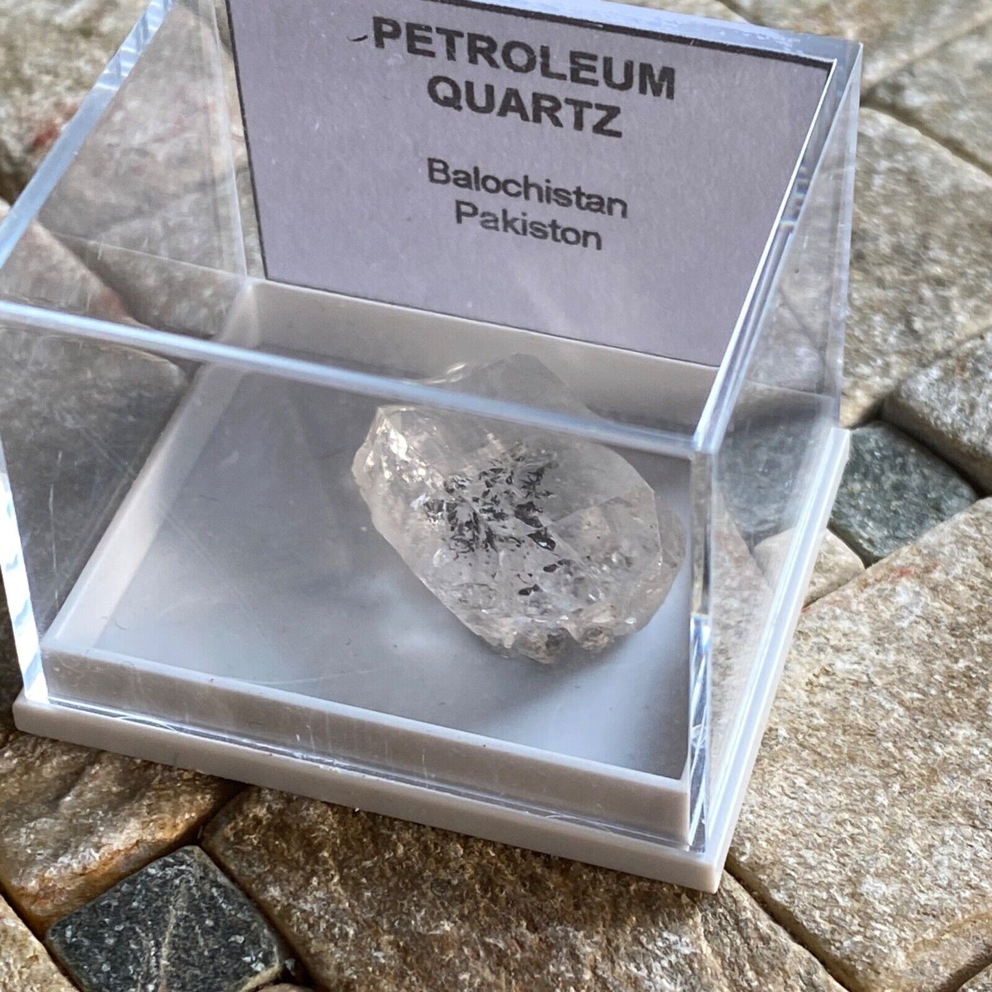 PÉTROLE QUARTZ ÉCHANTILLON IMPRESSIONNANT DU BALOCHISTAN, PAKISTAN 5g MF967