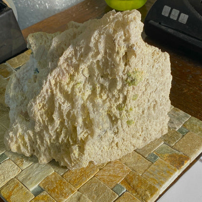 FELDSPATO ORTOCLASA CON TURMALINA MUESTRA MASIVA 1780g MF1608