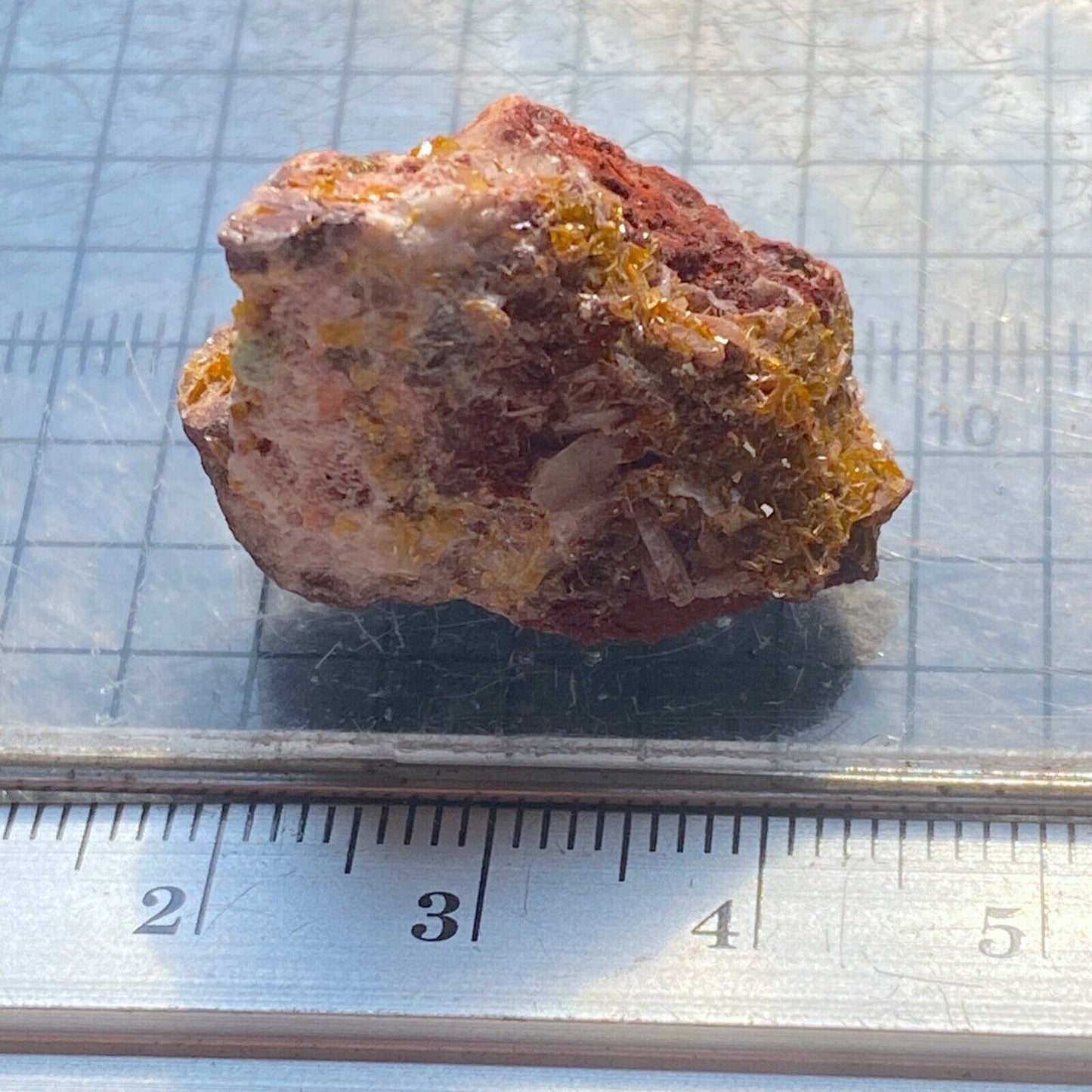 WULFENITA CON DOLOMITA ETC 9g DE TOUSSITE 9g MF1210