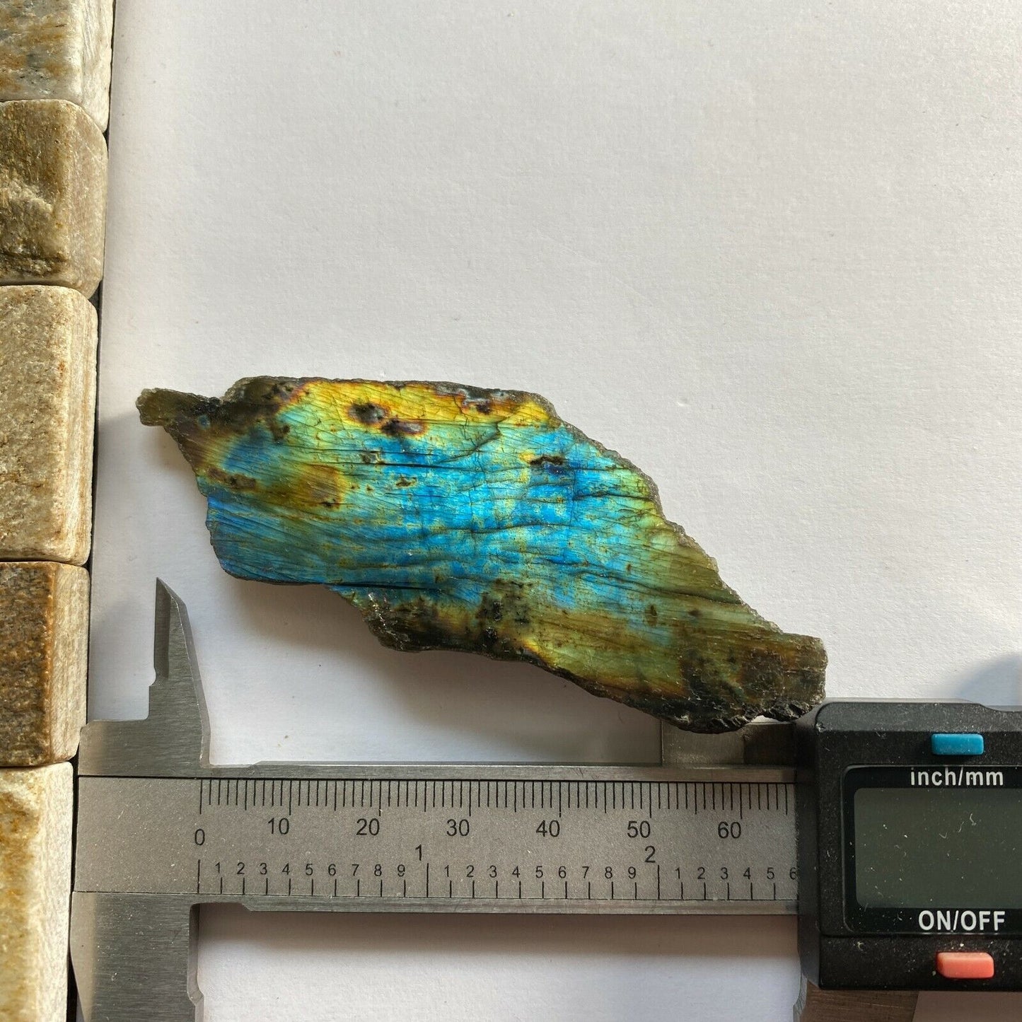 LABRADORITE  UNTREATED ROUGH SPECIMEN WITH ONE POLISHED FACE 33g  MF8398