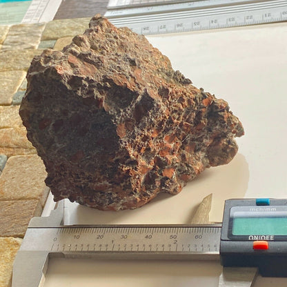 MUESTRA DE JASPE HEMATITE DE LA MINA BUCHENBURG, ALEMANIA 464g MF3469