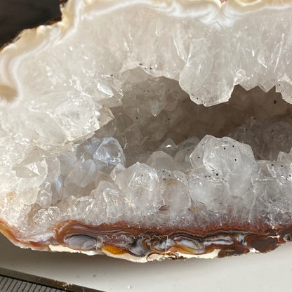 QUARTZ GEODE FROM MINAS GERAIS, BRAZIL 208g MF6904