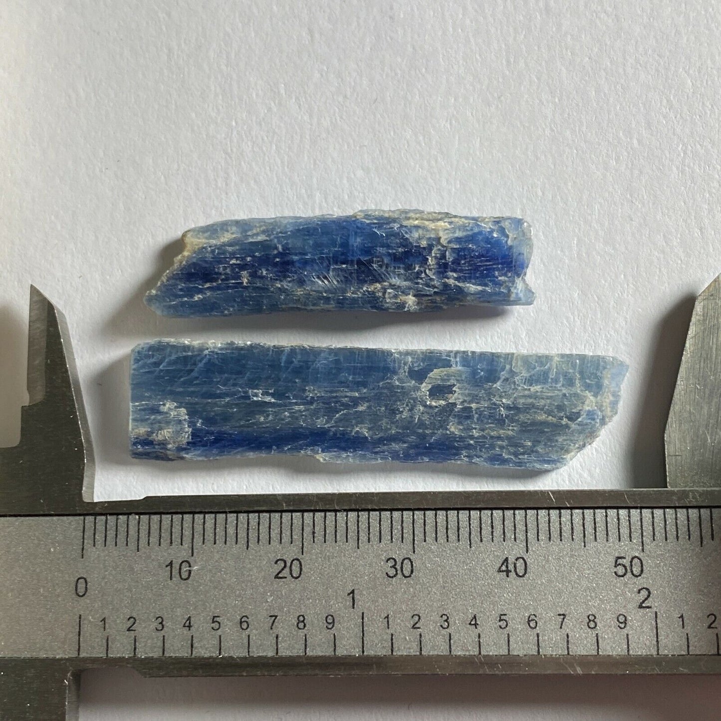 FORMES DE CRISTAL KYANITE x 2 TOTAL 8g [40Ct] MF9958