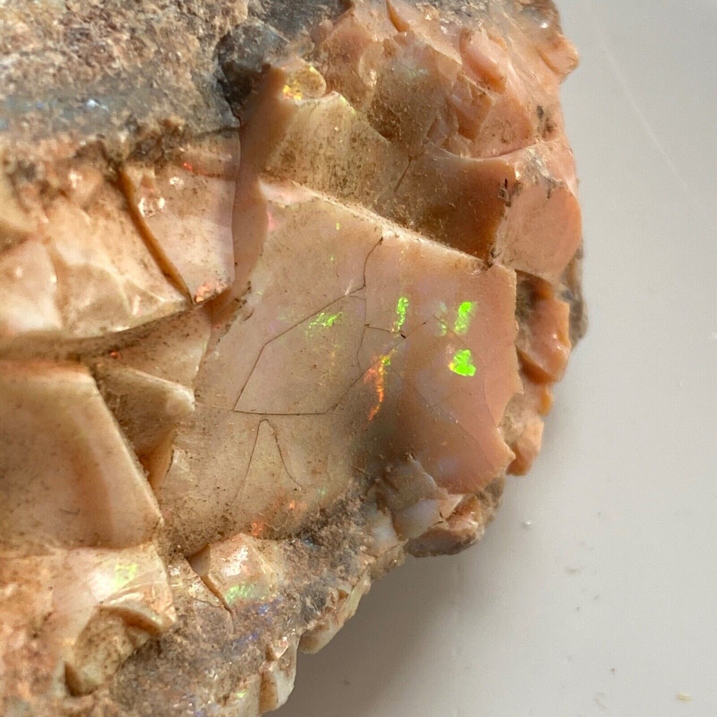 OPAL IN MATRIX FROM QUEENSLAND, AUSTRALIA 137g MF6834