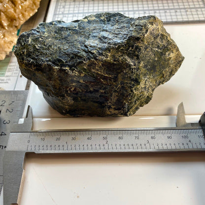 SERPENTINE FROM QUEBEC, CANADA WELL SIZED 340g MF363