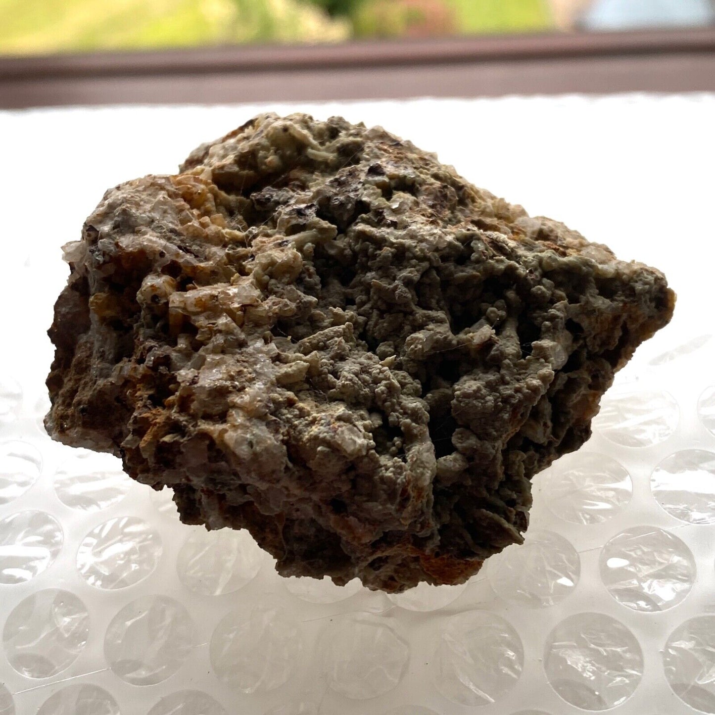 HEMIMORPHITE ON LIMONITE FROM OJUELA MINE, MEXICO 133g MF1276