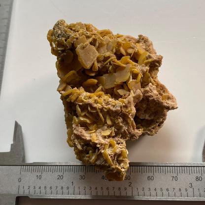 WULFENITE MULTIPLE CRYSTALS ON DOLOMITE MATRIX FROM MOROCCO 114g MF1162