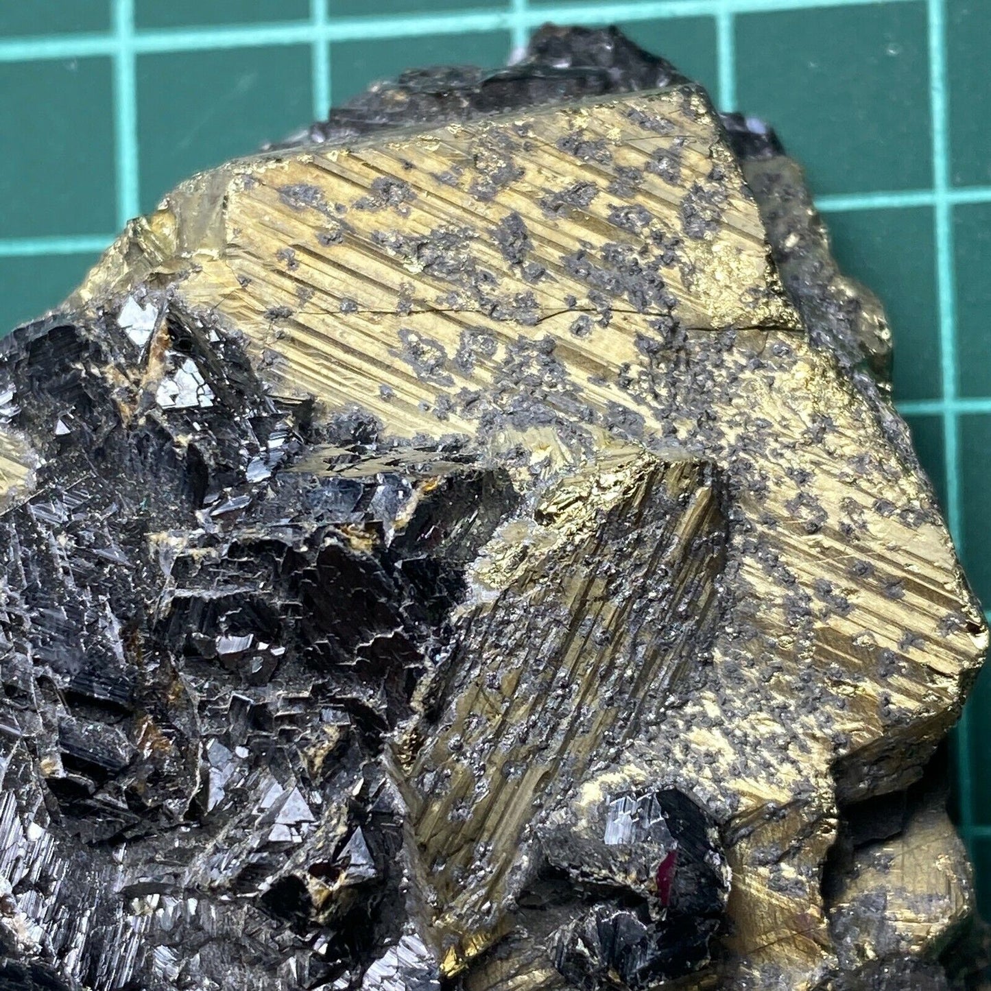 SPHALERITE & PYRITE A FINE SPECIMEN FROM PERU 195g  MF3527