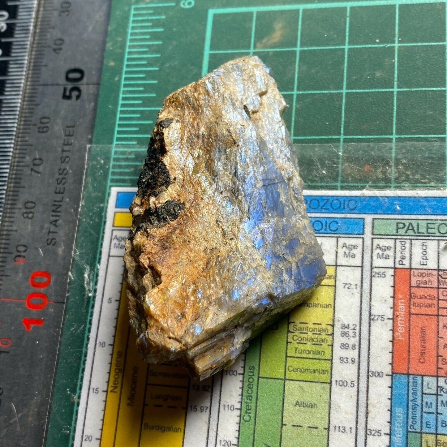 LABRADORITE ROUGH SPECIMEN FROM FINLAND 46g MF6153