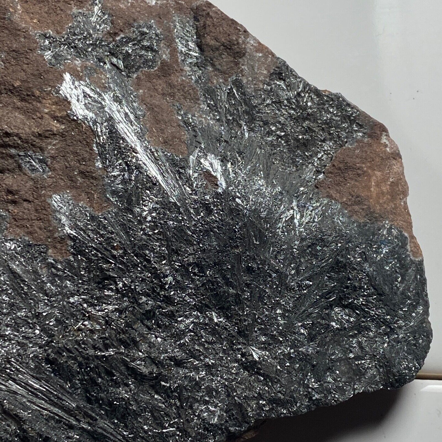 PYROLUSITE DE LA MINE IMINI, MAROC BIEN TAILLE 352g MF6821