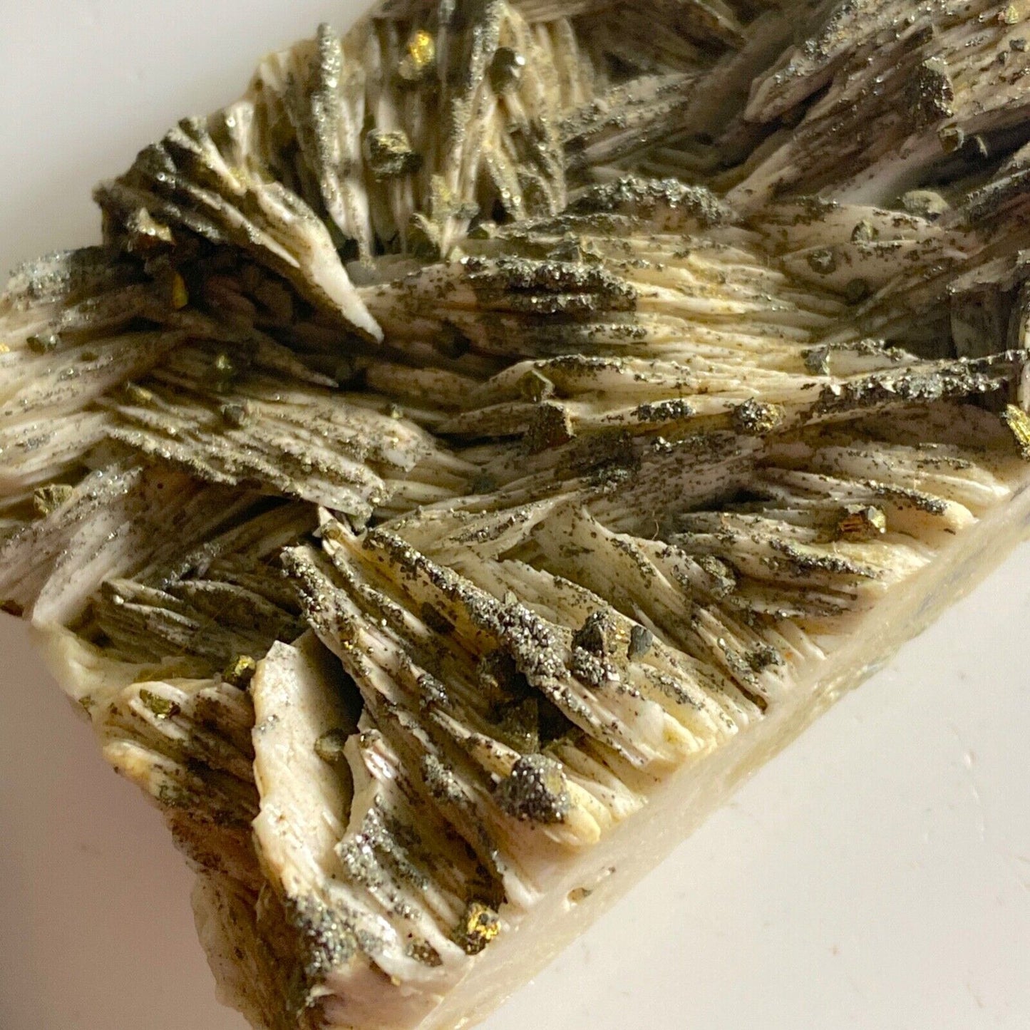 BARITE WITH PYRITE FROM CLARA MINE, GERMANY 132g MF612