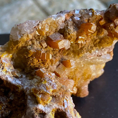 WULFENITE ON MATRIX FROM APEX MINE, MEXICO. 25g MF1190