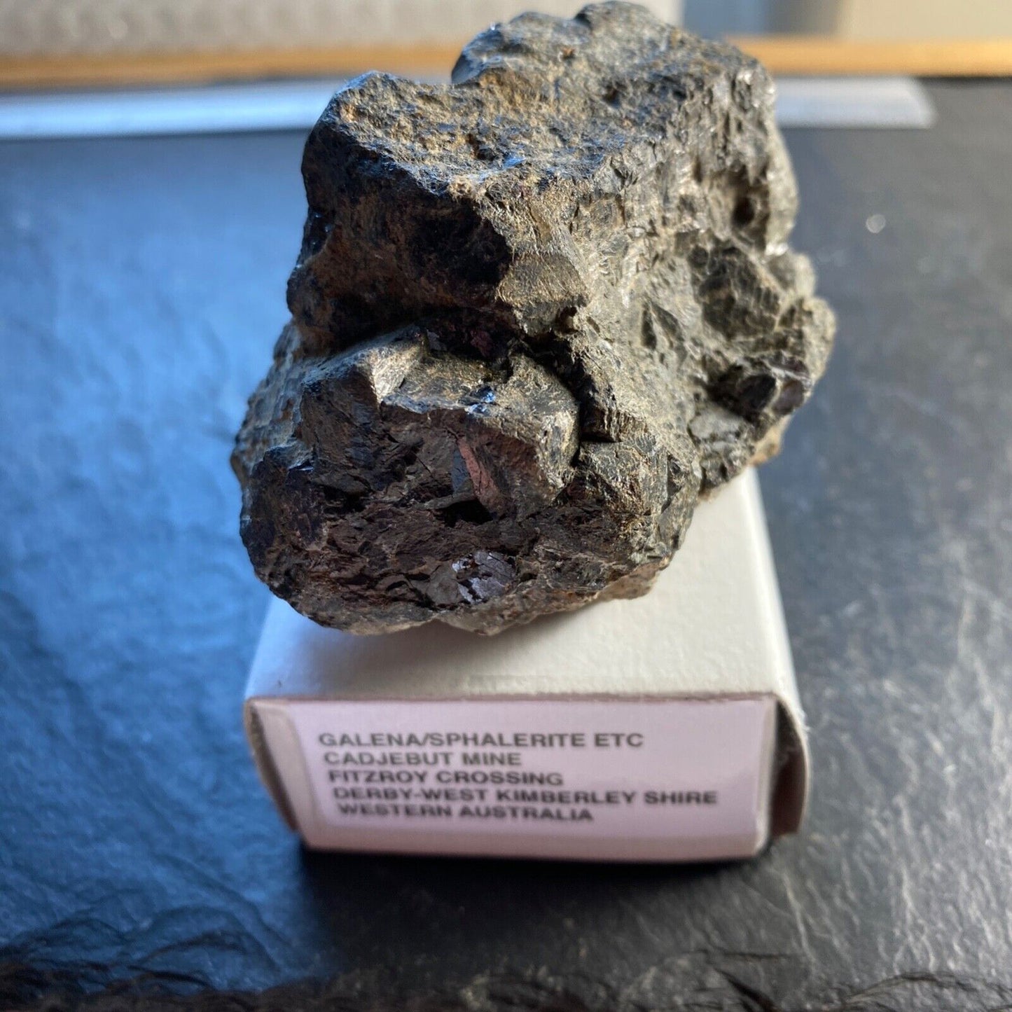 GALENA/SPHALERITE SOLID DENSE ORE SPECIMEN FROM AUSTRALIA. 320g MF1335