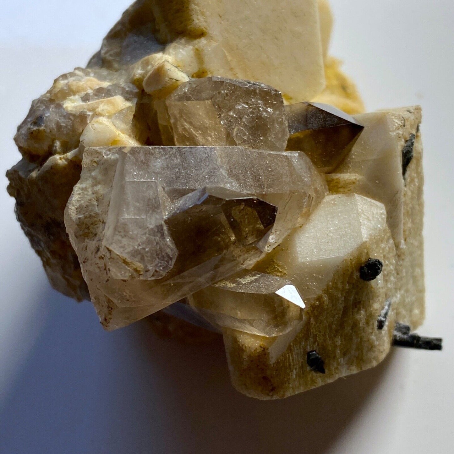 MICROCLINE WITH SMOKE QUARTZ &AEGIRINE LOVELY PIECE FROM MALAWI 286g MF813