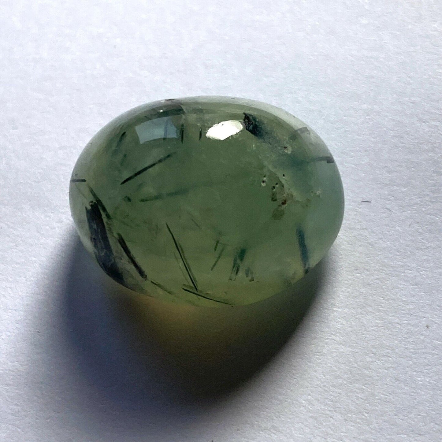 PREHNITE AVEC INCLUSIONS DE TOURMALINE NATURELLE MINE NON TRAITEE 32.12Ct MF443