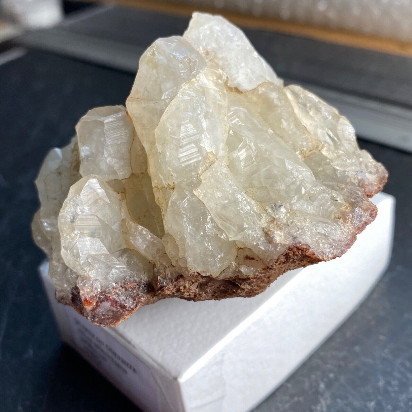 QUARTZ CRYSTAL ASSEMBLAGE ON GOETHITE FROM MOROCCO 246g MF1076